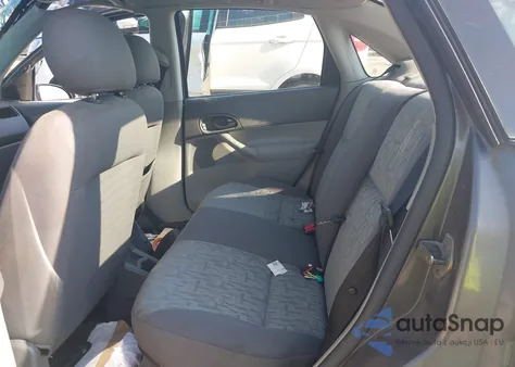 2005 Ford Focus Zx4 из США, поврежденный, VIN 1FAFP34N85W192677